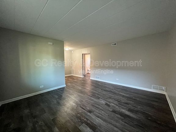 3rd image of 324 E Wilson Ave APT C