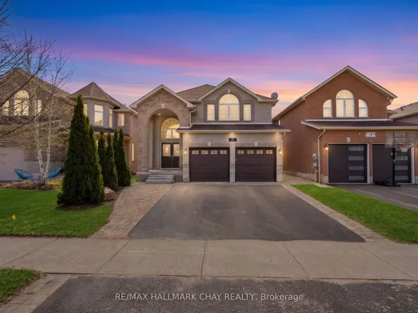 77 Sovereigns Gate, Barrie, ON L4N 0Y9