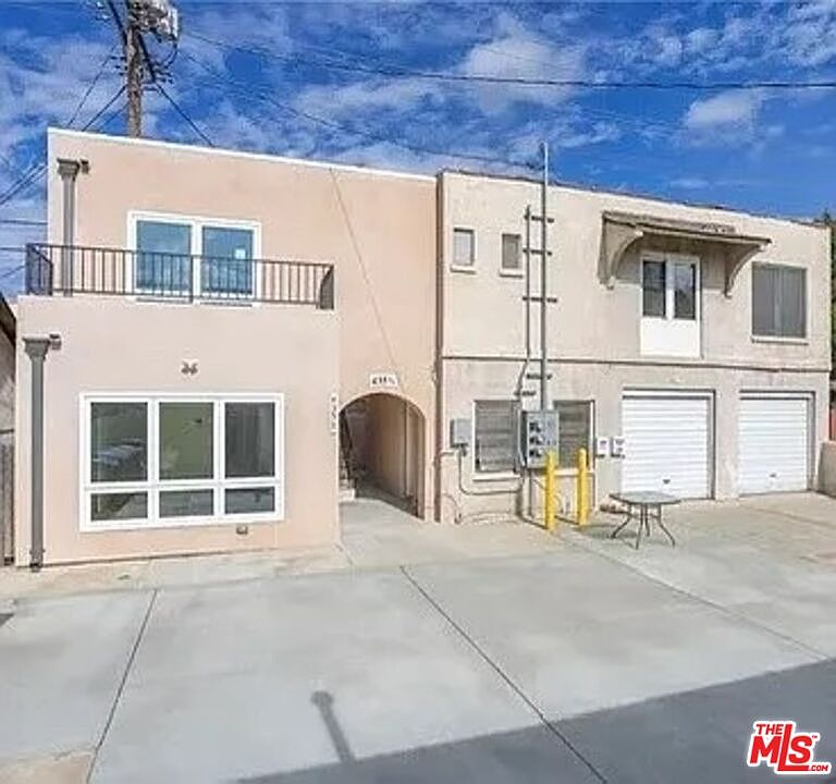 1st image of 435 1/2 W Elk Ave #435