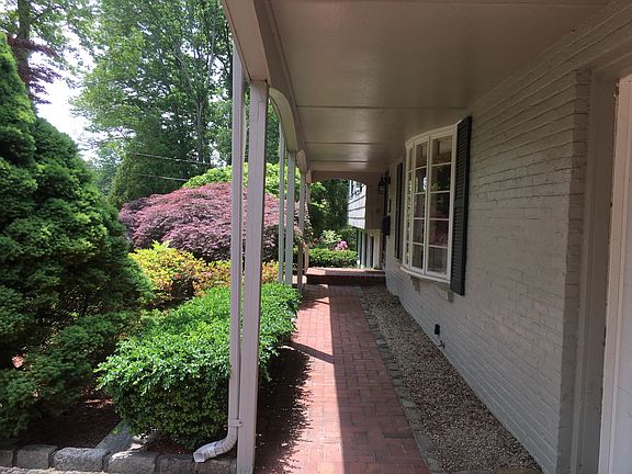 2nd image of 50 Orchard Dr