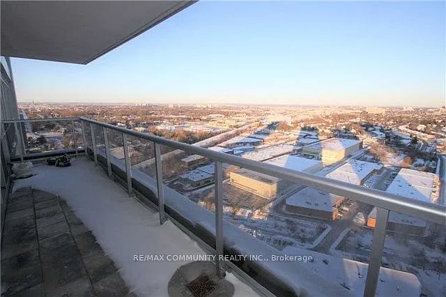 181 Village Green Sq #2821 — Photo 9