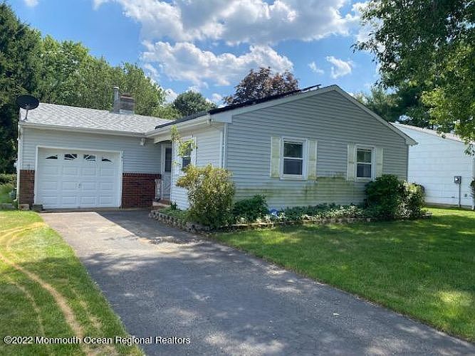 1st image of 141 Westbrook Dr