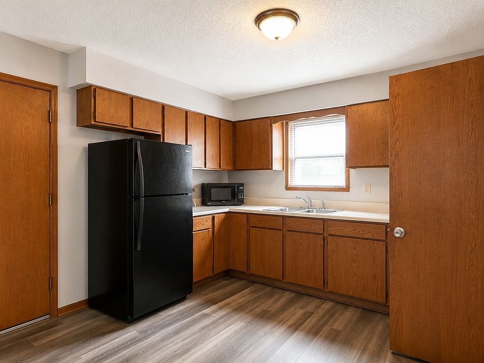 1st image of 219-221 223rd St #221-B