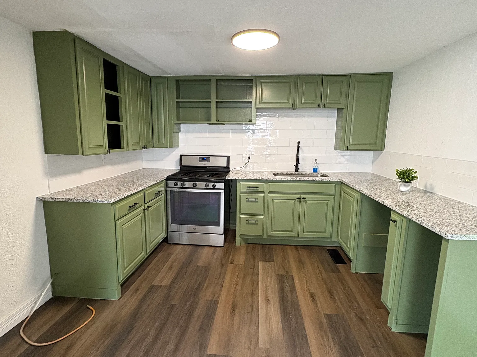 3 bed, 1121 sqft, $1,300 — Photo 4