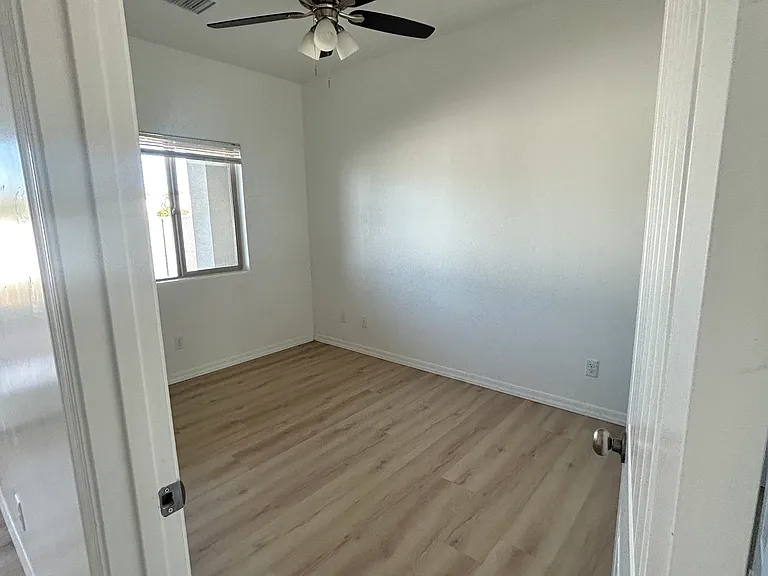 4065 N Arizona St — Photo 7