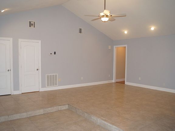 5th image of 3612 E Grandlake Blvd