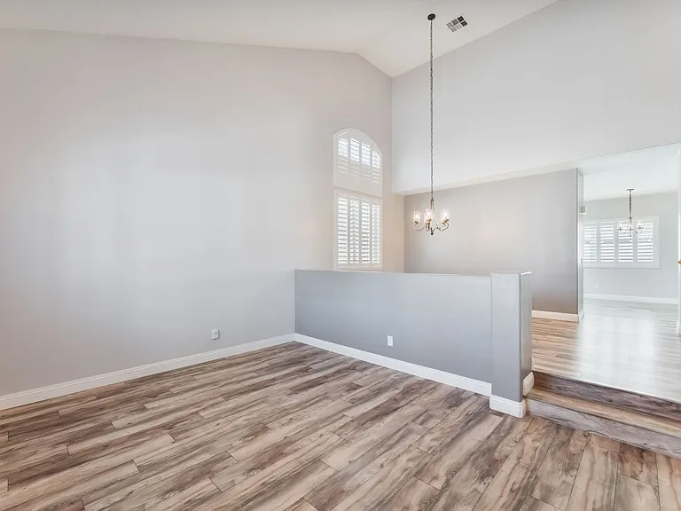 8701 Butterchurn Ave — Photo 5