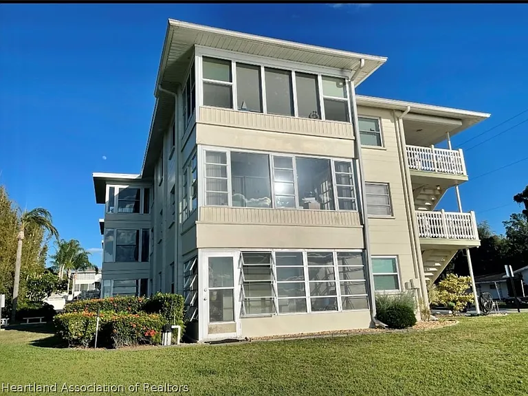 1801 Lakeview Dr #309 — Photo 2