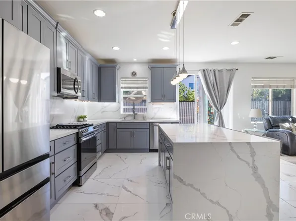 25090 Acorn Ct, Corona, CA 92883