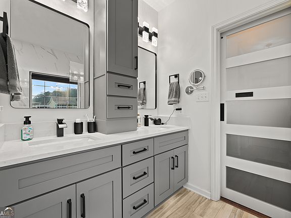 4th image of 128 Feather Ln