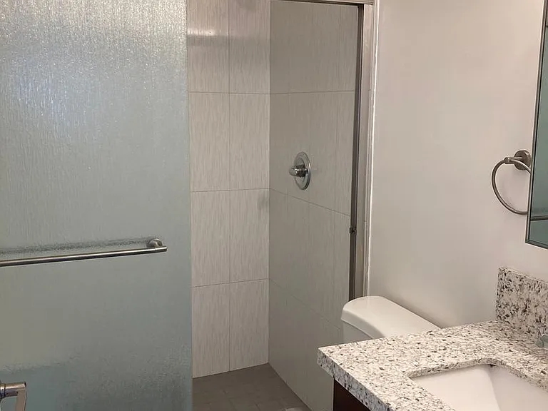 1424 Encino Ave — Photo 8