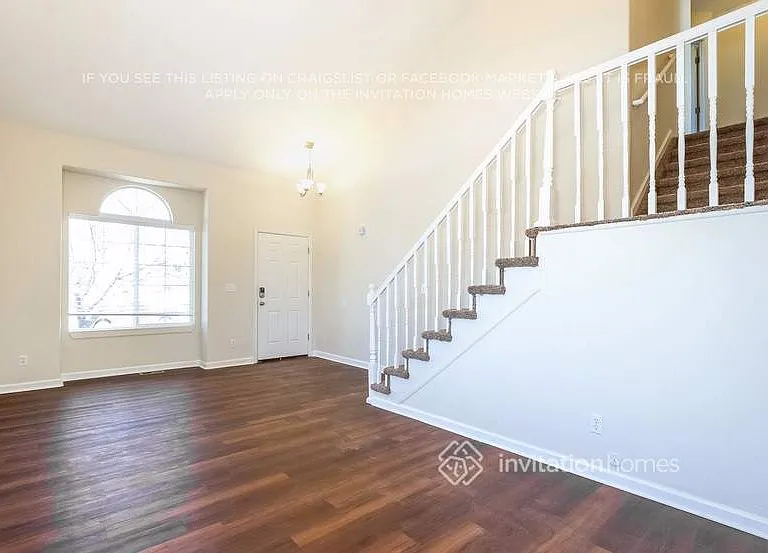 11904 Kearney Cir — Photo 4