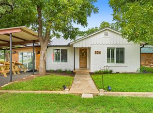 504 N Lbj Dr, Johnson City, TX 78636