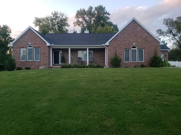 1085 Finley Ave
