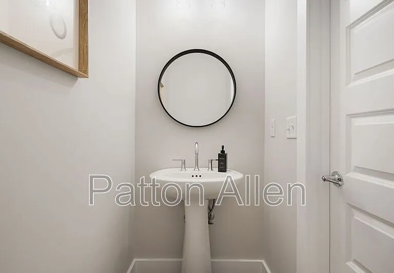 19 Boston Way — Photo 19