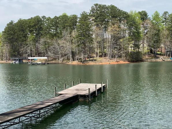 102 Hidden Knolls Way, Martin, GA 30557