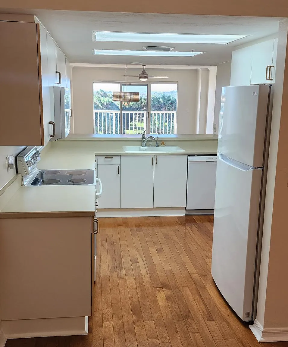 2 bed, 1400 sqft, $1,995 — Photo 3