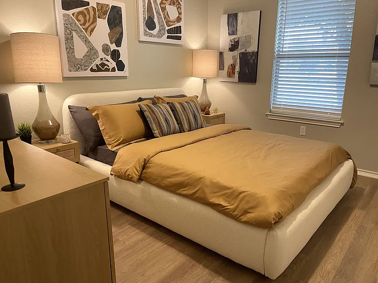 Nova Vista Apartments at Woodlake — Photo 14