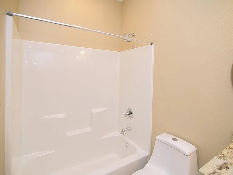 411 Johnson St — Photo 19