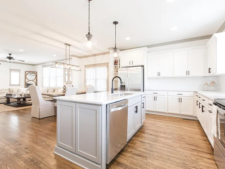 204 Burns Ave #13 — Photo 6