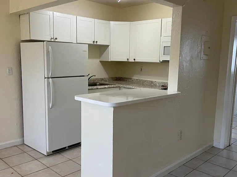 1230 W 54th St #321A — Photo 2