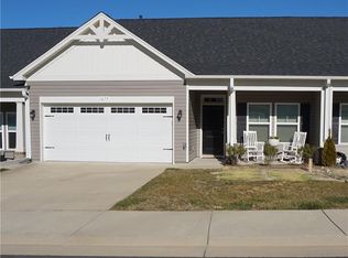 1674 Coopers Hawk Dr, Kernersville, NC 27284