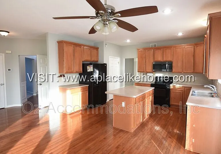 22413 W 113th Ter — Photo 14