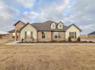 7052 Chestnut Ln, Enid, OK 73703