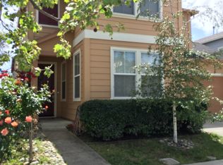 942 Oakes St, East Palo Alto, CA 94303