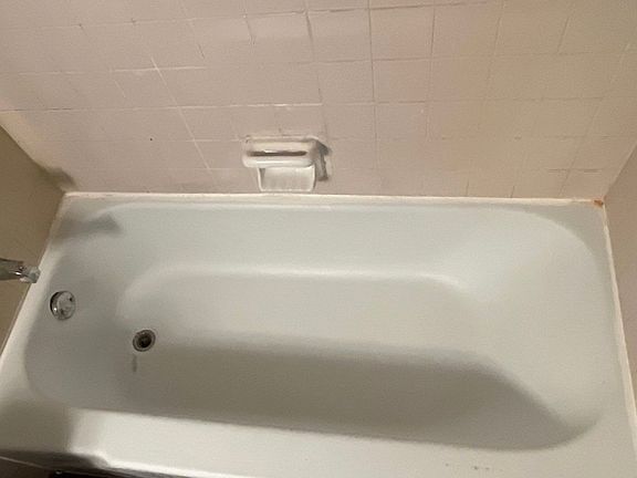 4th image of 7219 N Macarthur Blvd APT 20