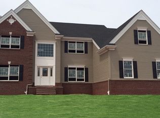 26 Miller Dr, Hillsborough, NJ 08844