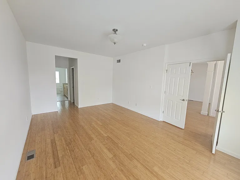 5347 Enright Ave #HOUSE IN GATED COM — Photo 13
