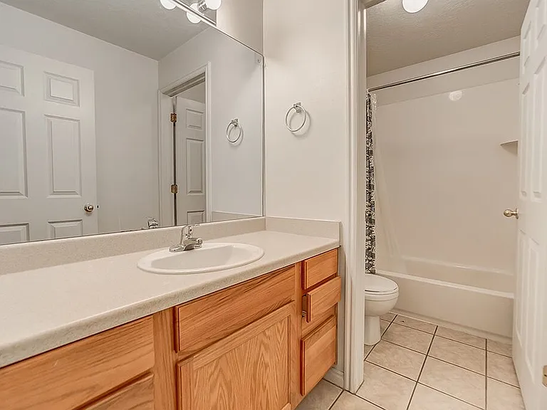 567 N University Ave #212 — Photo 9