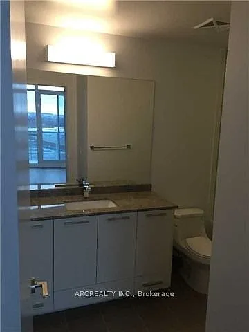 9471 Yonge St #740 — Photo 17