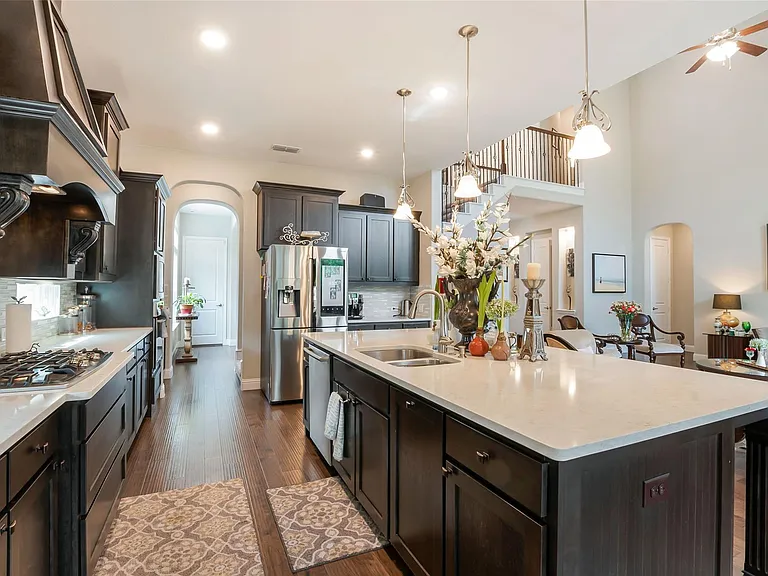 12818 Caterpillar Dr — Photo 12
