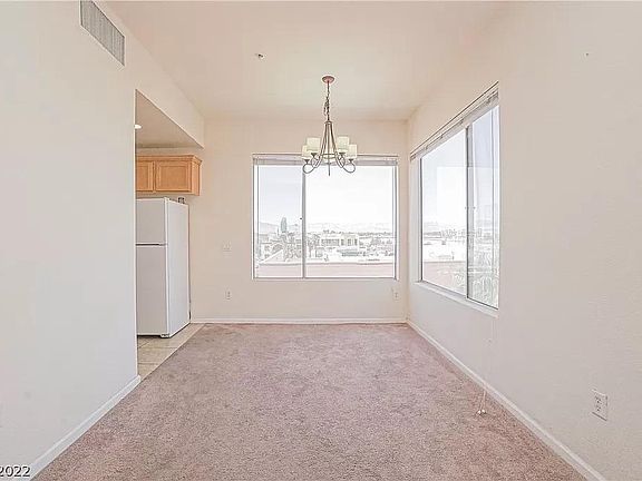 4th image of 31 E Agate Ave Unit 309