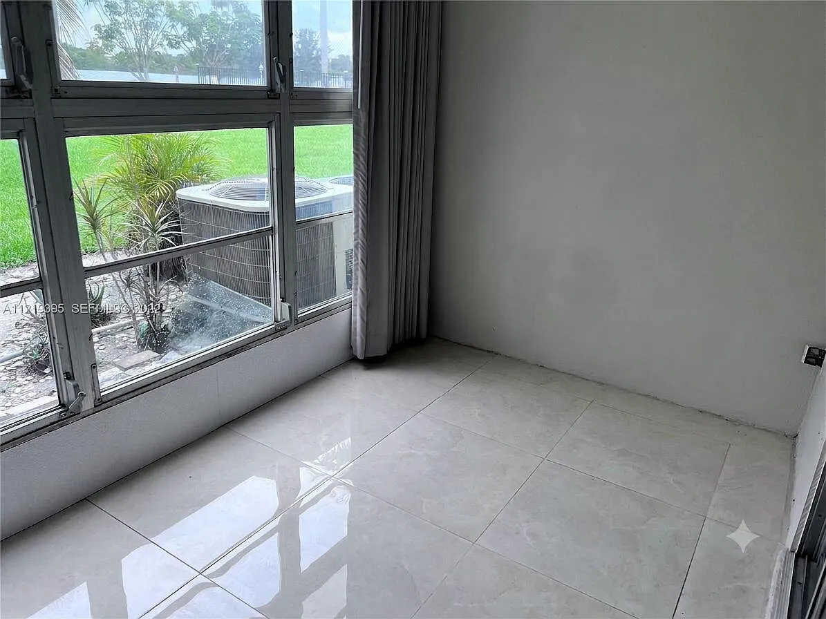 1 bed, 1.0 bath, 600 sqft, $1,700 — Photo 4