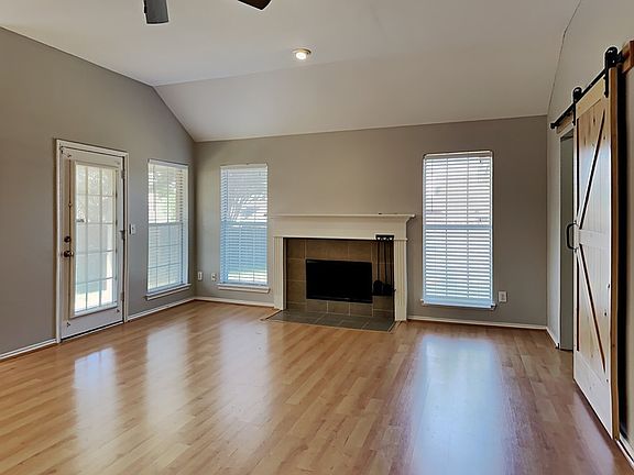 2nd image of 7581 Lancelot Rd