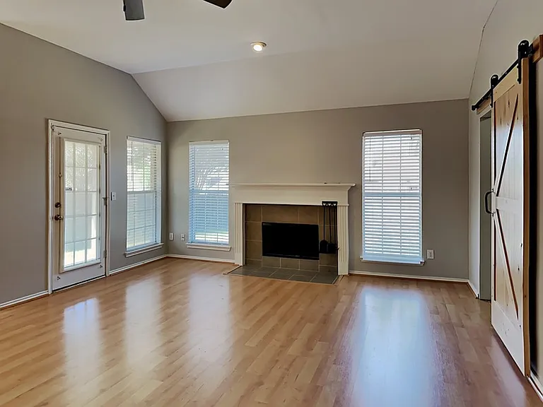 7581 Lancelot Rd — Photo 2