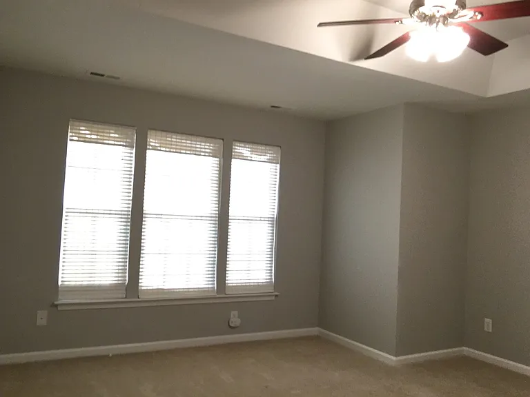 17819 Delmas Dr — Photo 6