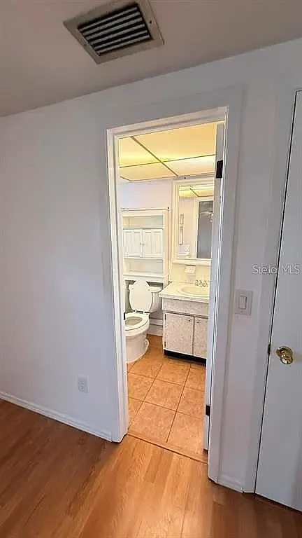 2 bed, 888 sqft, $1,500 — Photo 2