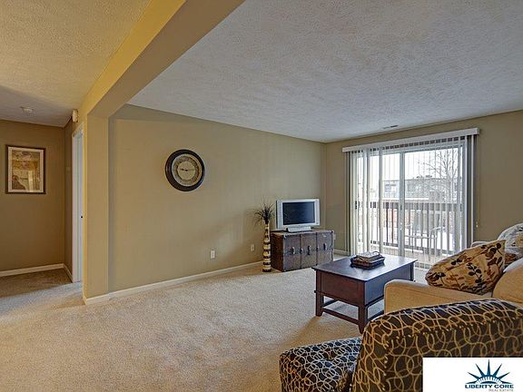 3rd image of 5016 California St APT 7