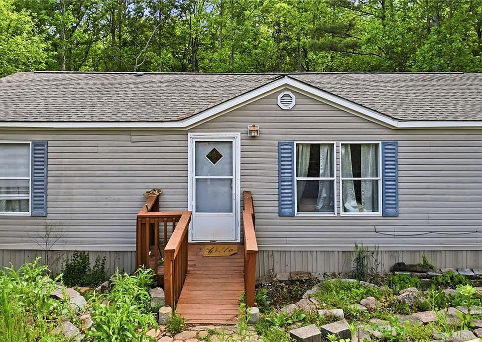 1st image of 226 Chivalry Ln