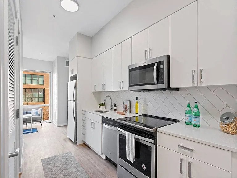 23rd Place Apartments - Market Rate Apartments — Photo 28