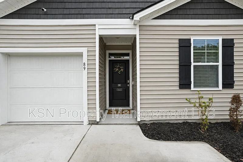 4 bed, 2.0 bath, 1482 sqft, $2,100 — Photo 4
