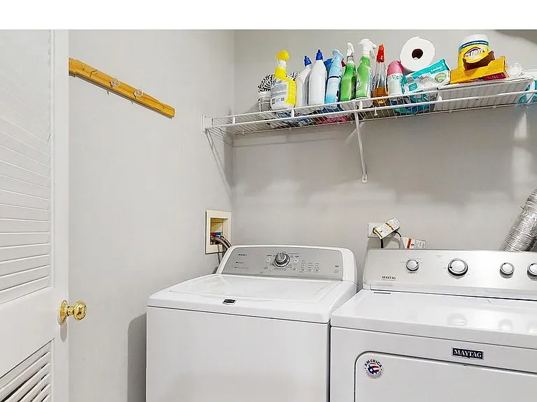2924 Falling Waters Dr — Photo 11