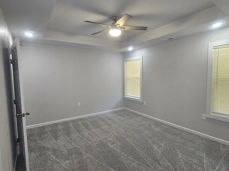4939 Woodland Ave — Photo 16