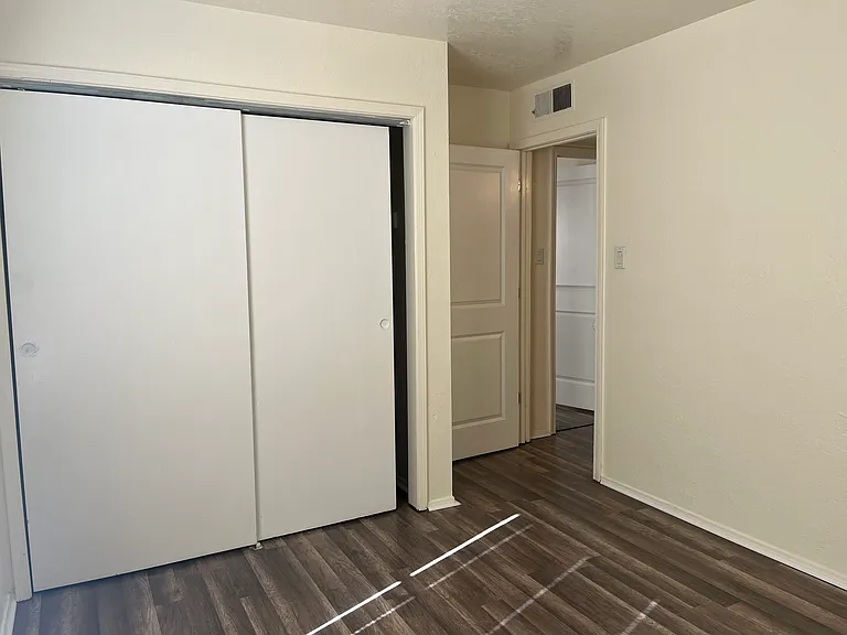 Fully Updated 2 Bedroom End Unit in Rio Rancho — Photo 31