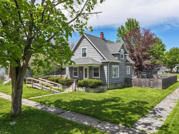 1702 Vermont St, Saginaw, MI 48602