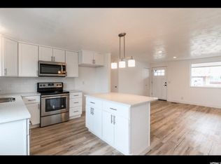 40 Emerald Dr, Layton, UT 84041